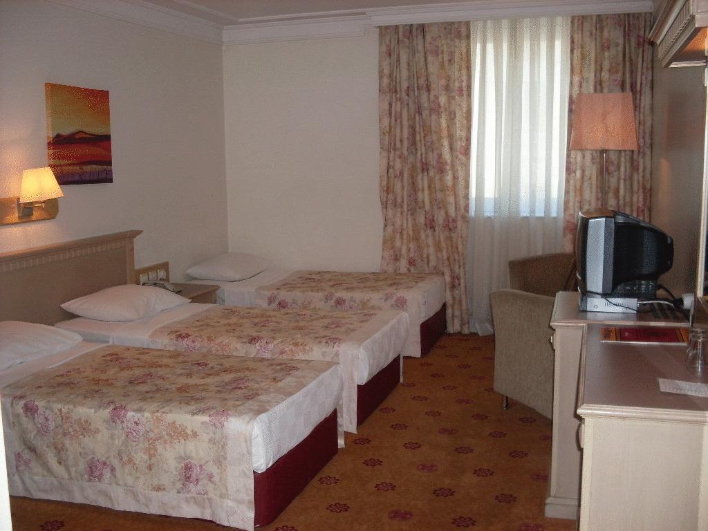 Grand Medya Hotel Istanbul Room photo